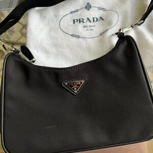 Prada Re-Edition Nylon Re-Edition 2005 Shoulder Bag - black with silver hardware